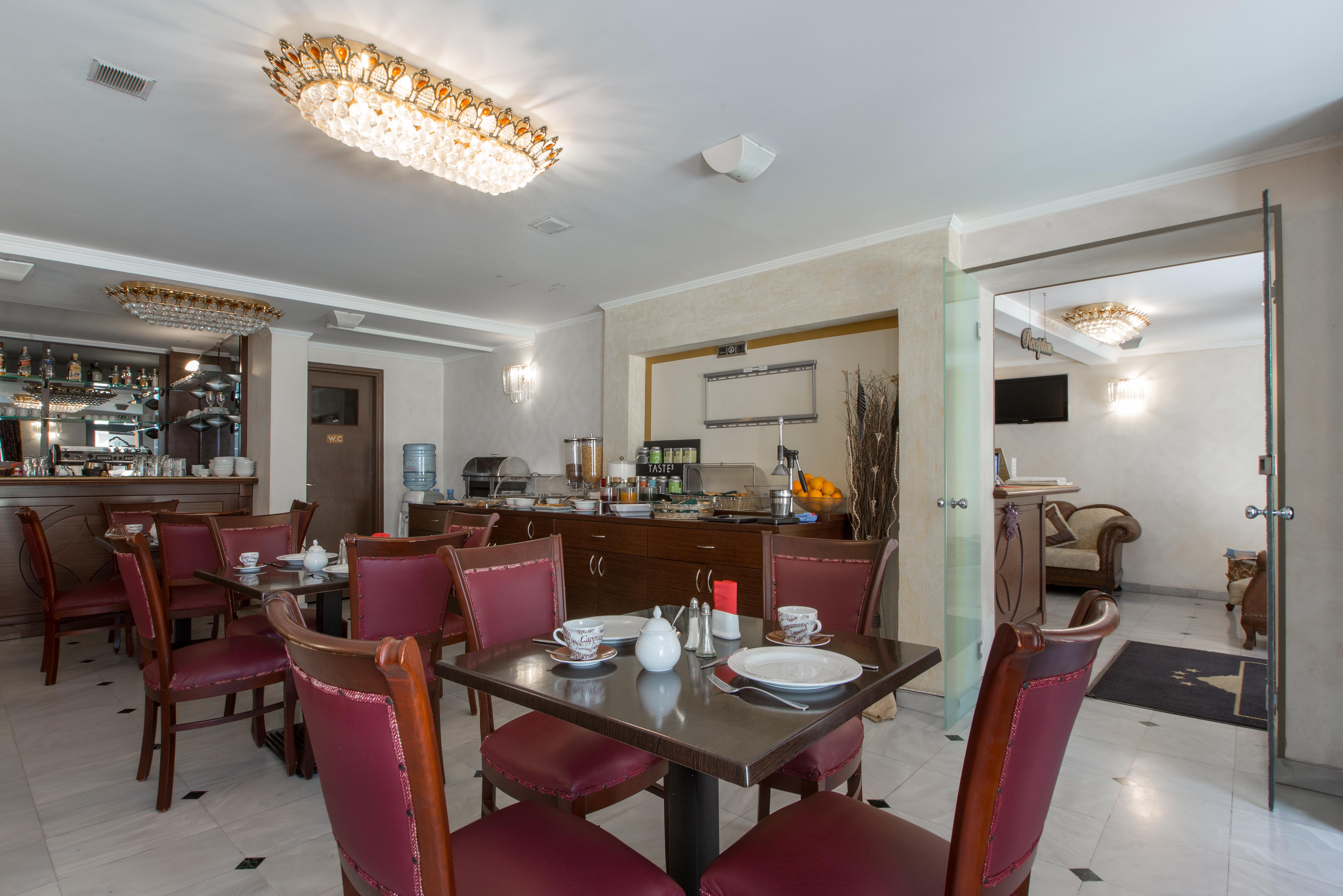 Dias Hotel นาฟปลิโอ ภายนอก รูปภาพ