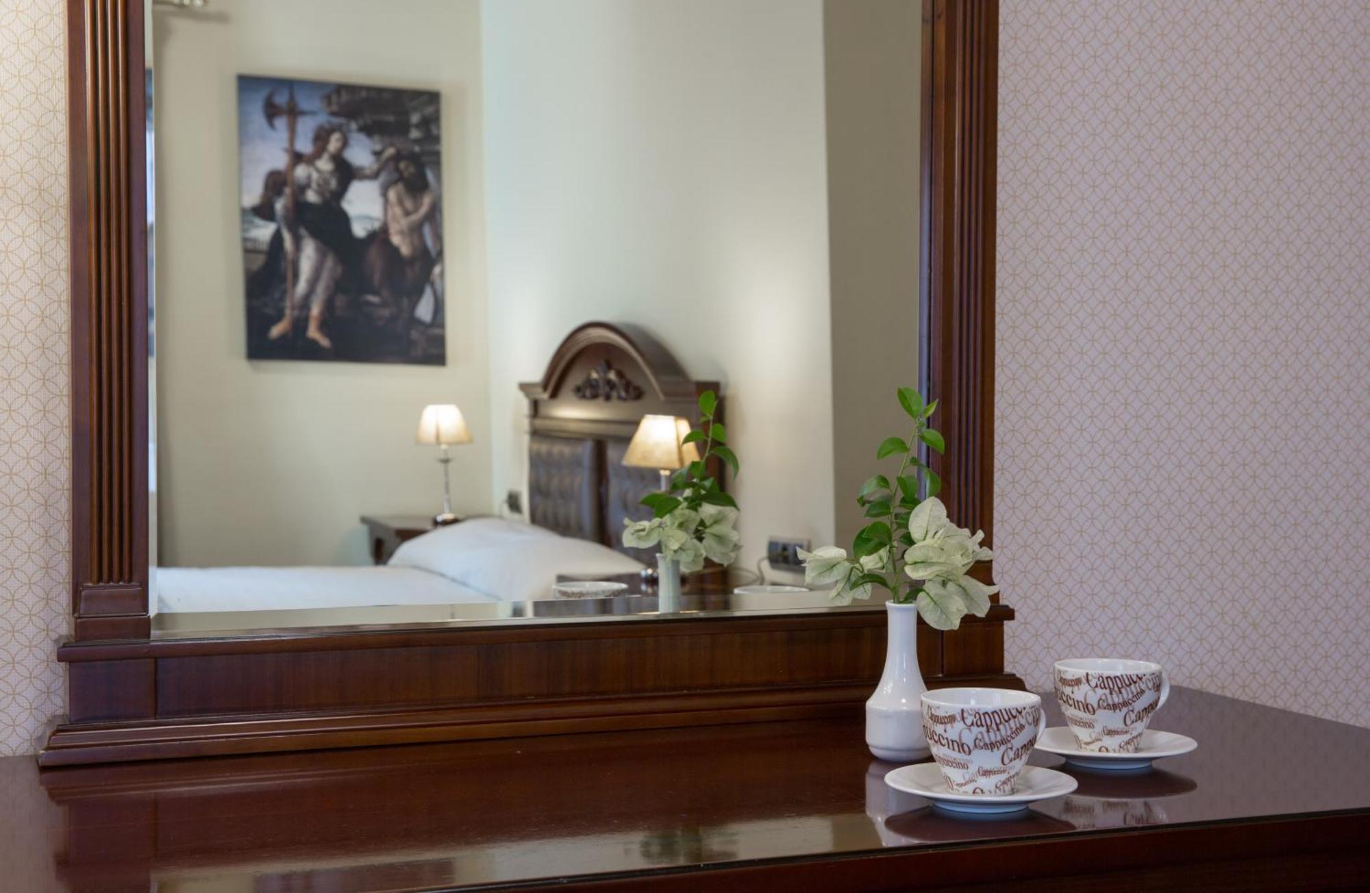 Dias Hotel นาฟปลิโอ ภายนอก รูปภาพ
